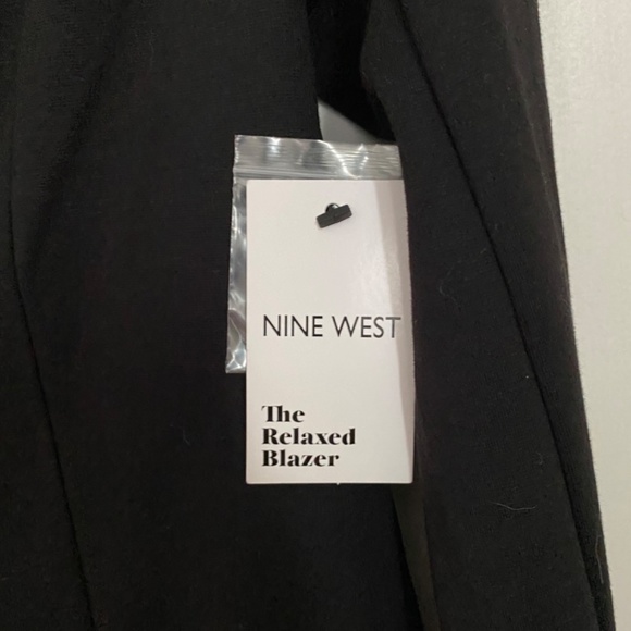 NINE WEST - NWT - THE RELAXED BLAZER - BLACK - SIZE XS - Picture 3 of 5